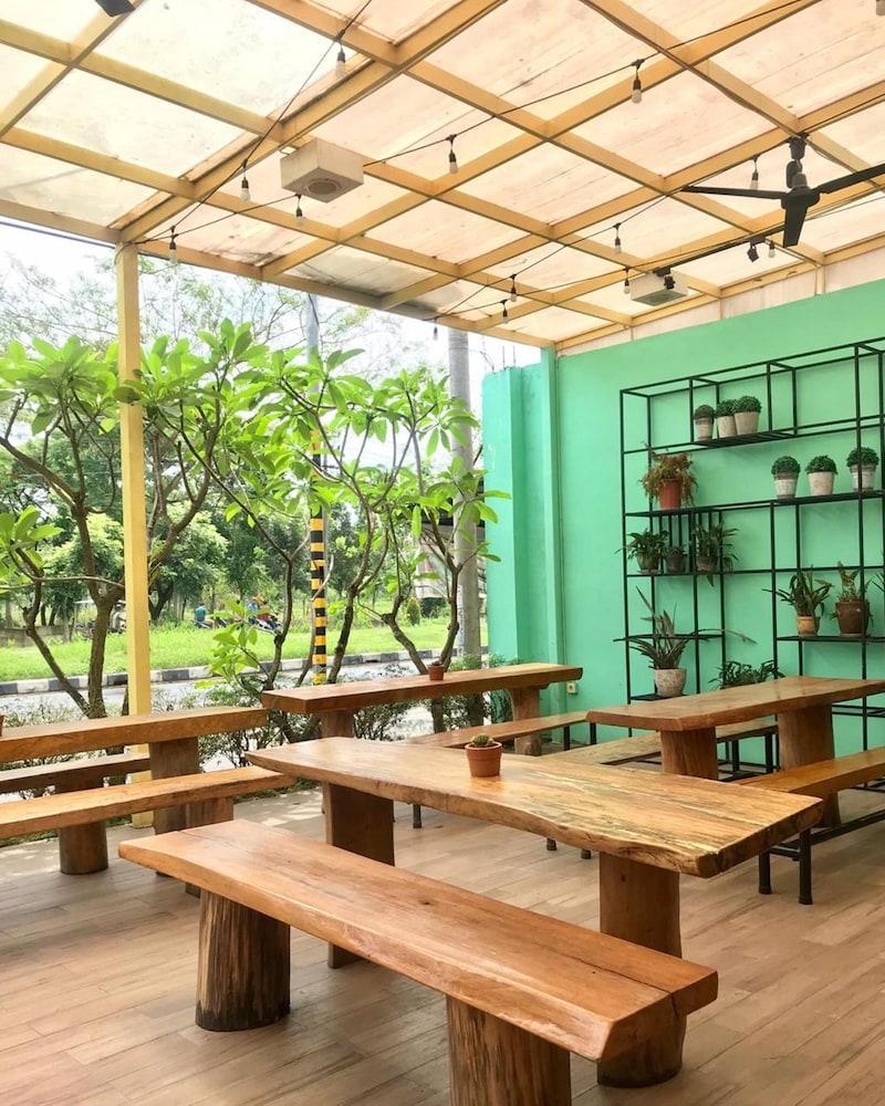 船员快捷酒店 Lubukpakam 外观 照片