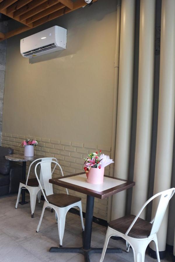 船员快捷酒店 Lubukpakam 外观 照片