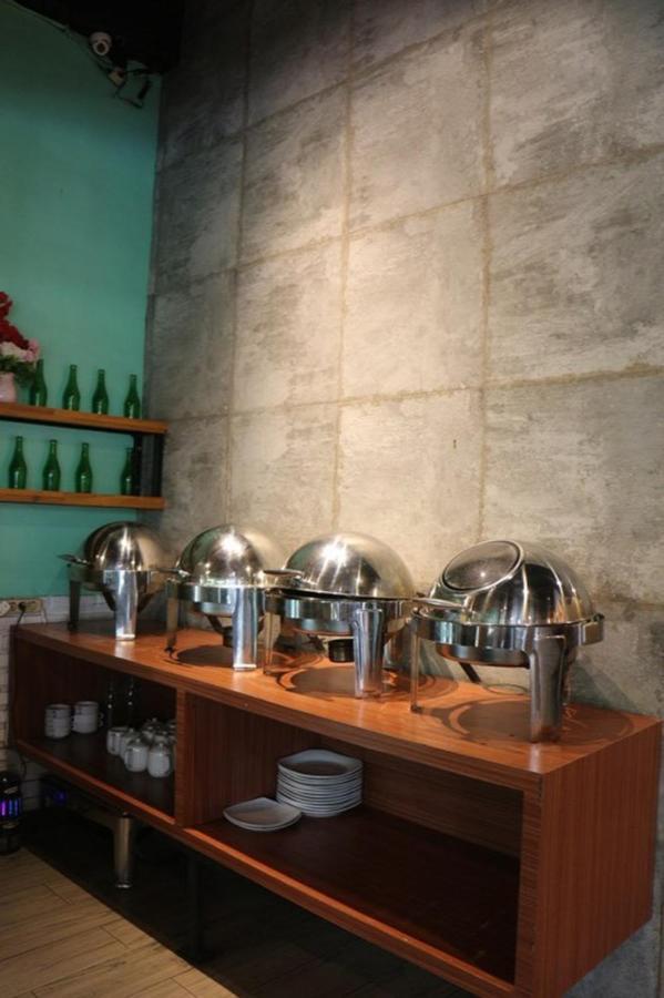 船员快捷酒店 Lubukpakam 外观 照片